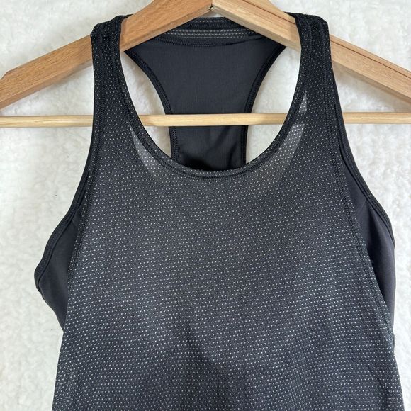 Lululemon Women’s Size 2 Tank Top with Built In Bra Black Tiny Gold Dots - Picture 3 of 11
